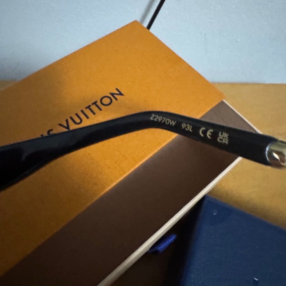 Louis Vuitton script square sunglasses - image 8